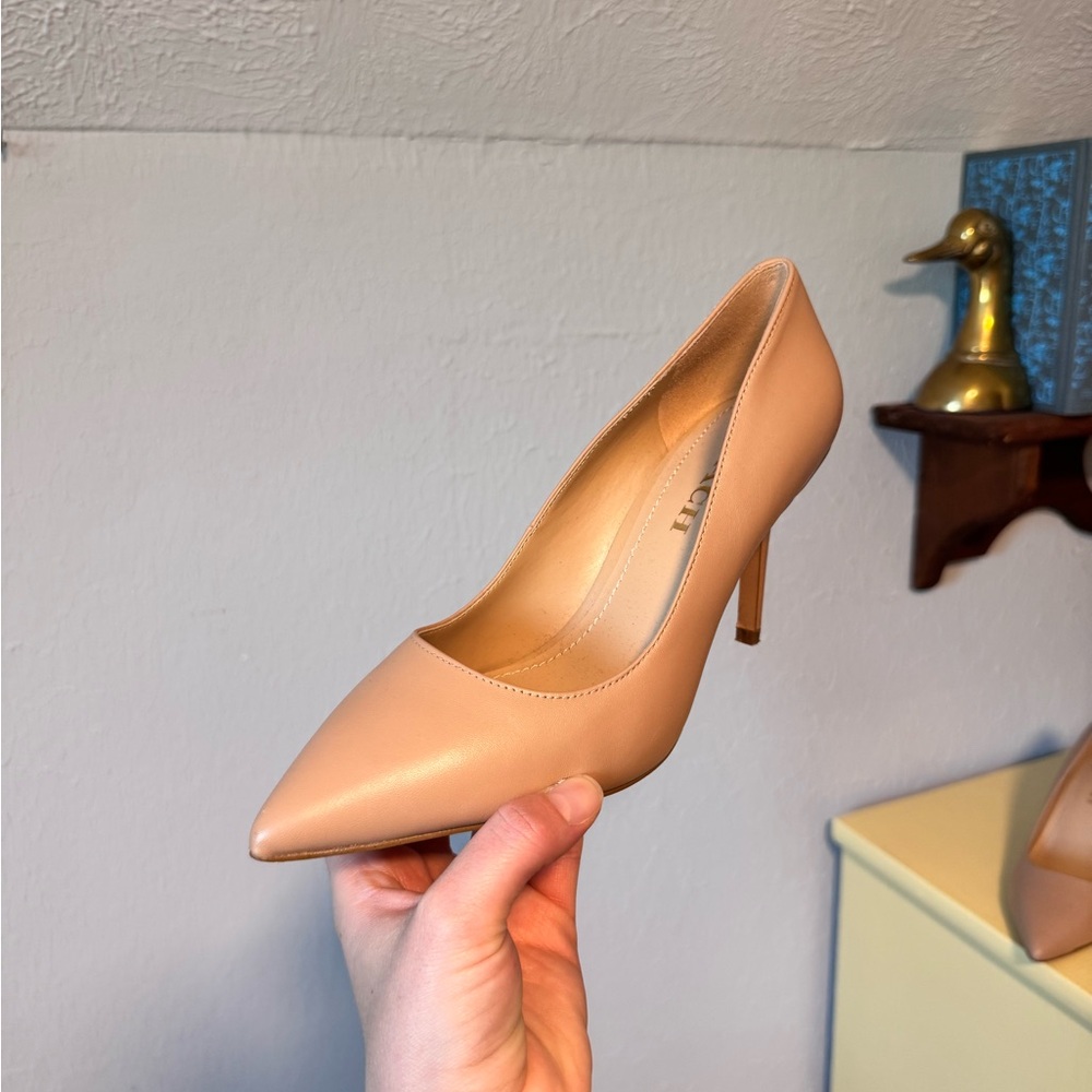 Coach Women's Pointed Toe Nude Tan Leather Pump